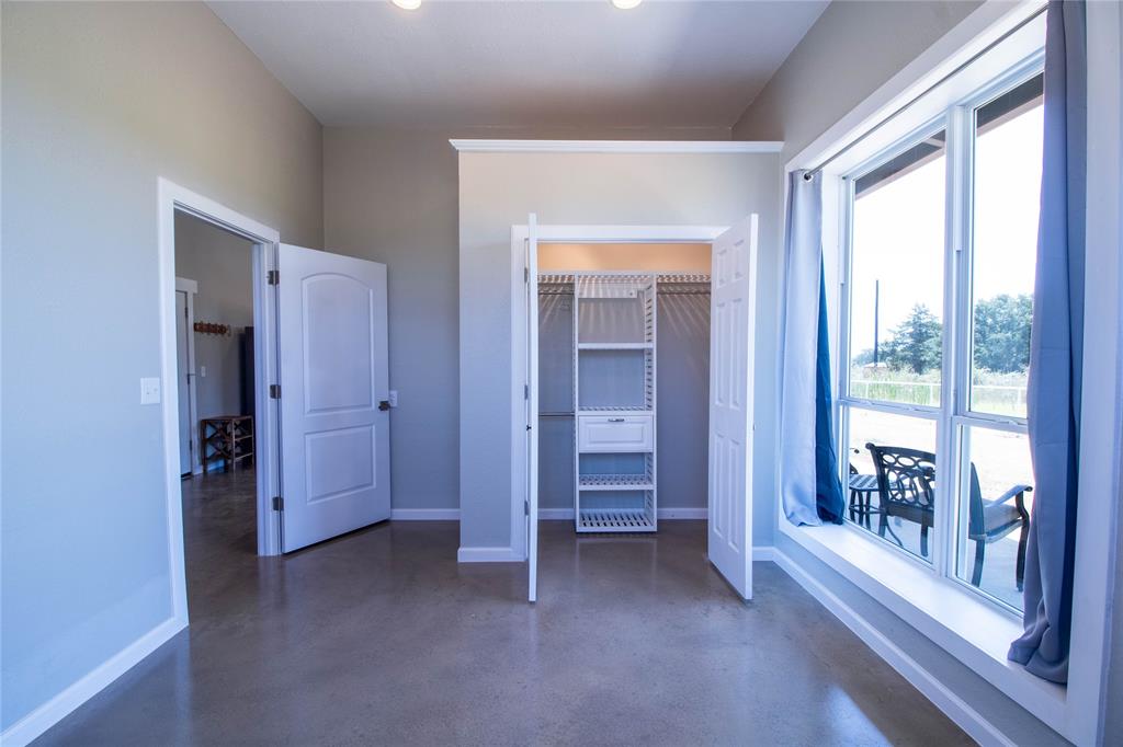 677 McVoid Road Springtown, TX 76082 - Photo 9 of 14