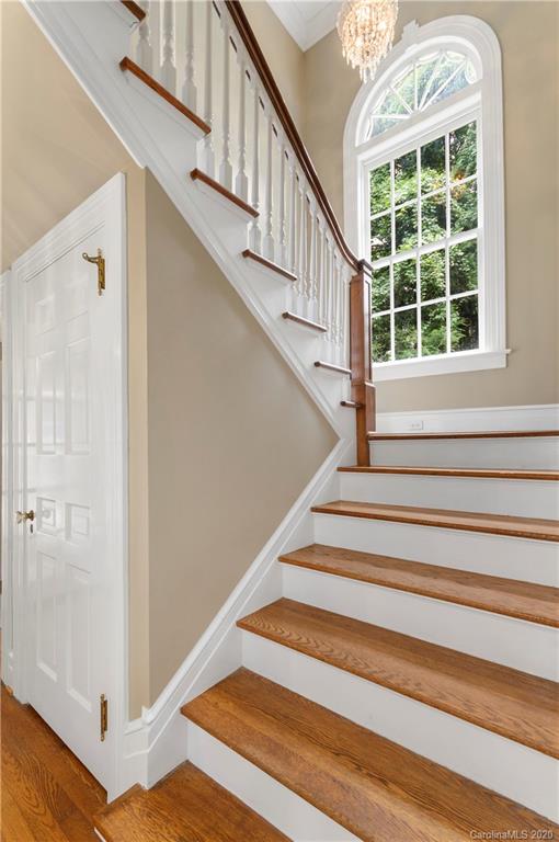336 Vanderbilt Road Asheville, NC 28803 - Photo 12 of 28 Gallery Image 12