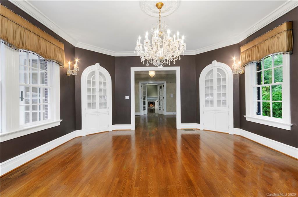336 Vanderbilt Road Asheville, NC 28803 - Photo 5 of 28 Gallery Image 5