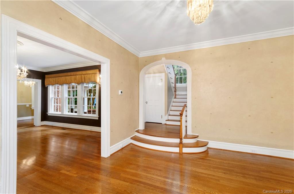 336 Vanderbilt Road Asheville, NC 28803 - Photo 6 of 28 Gallery Image 6