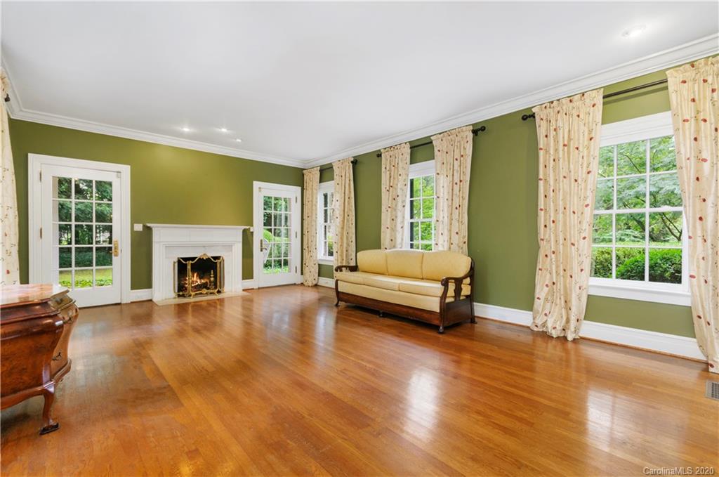 336 Vanderbilt Road Asheville, NC 28803 - Photo 7 of 28 Gallery Image 7