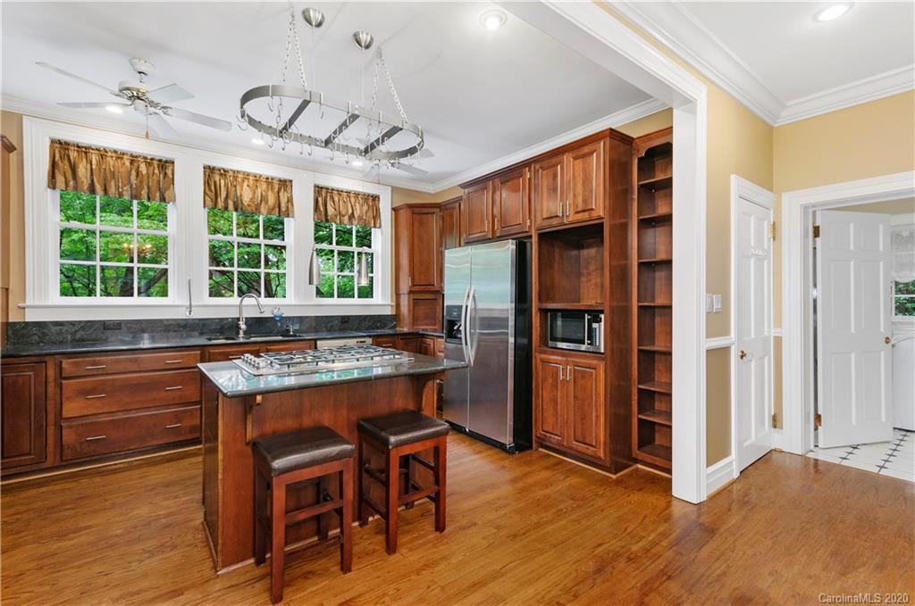 336 Vanderbilt Road Asheville, NC 28803 - Photo 10 of 28 Gallery Image 10