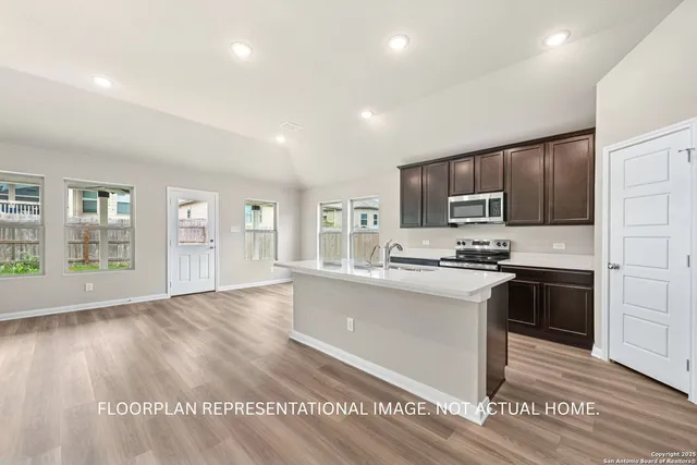 $434,990 | 109 Cheyenne Drive, Floresville, TX 78114