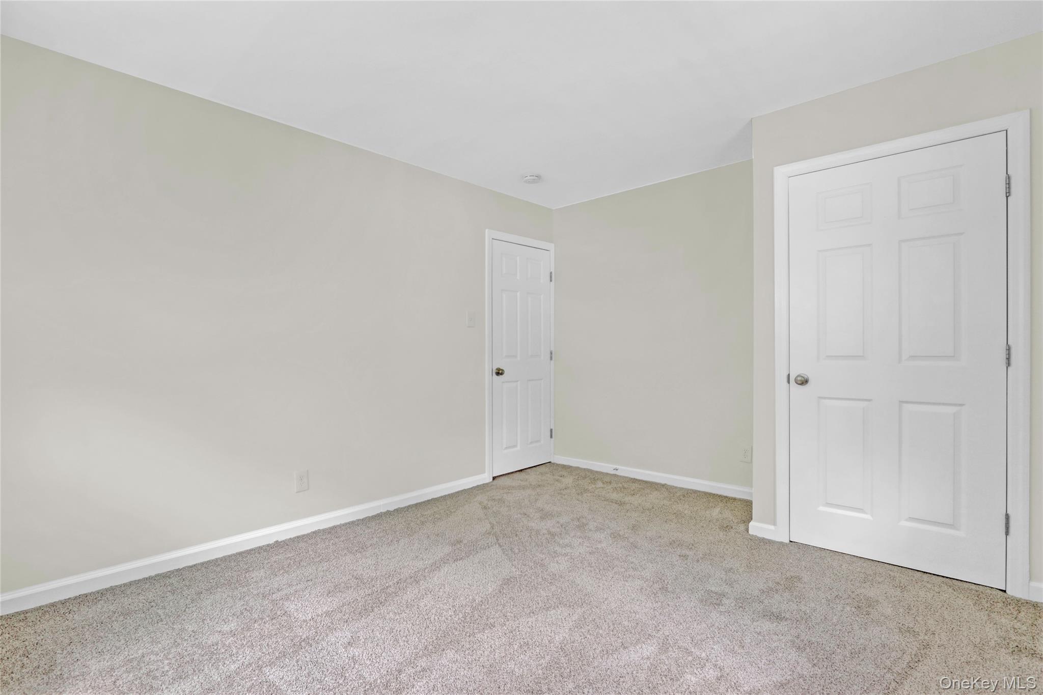 299 South River Road Calverton, NY 11933 - Photo 11 of 18