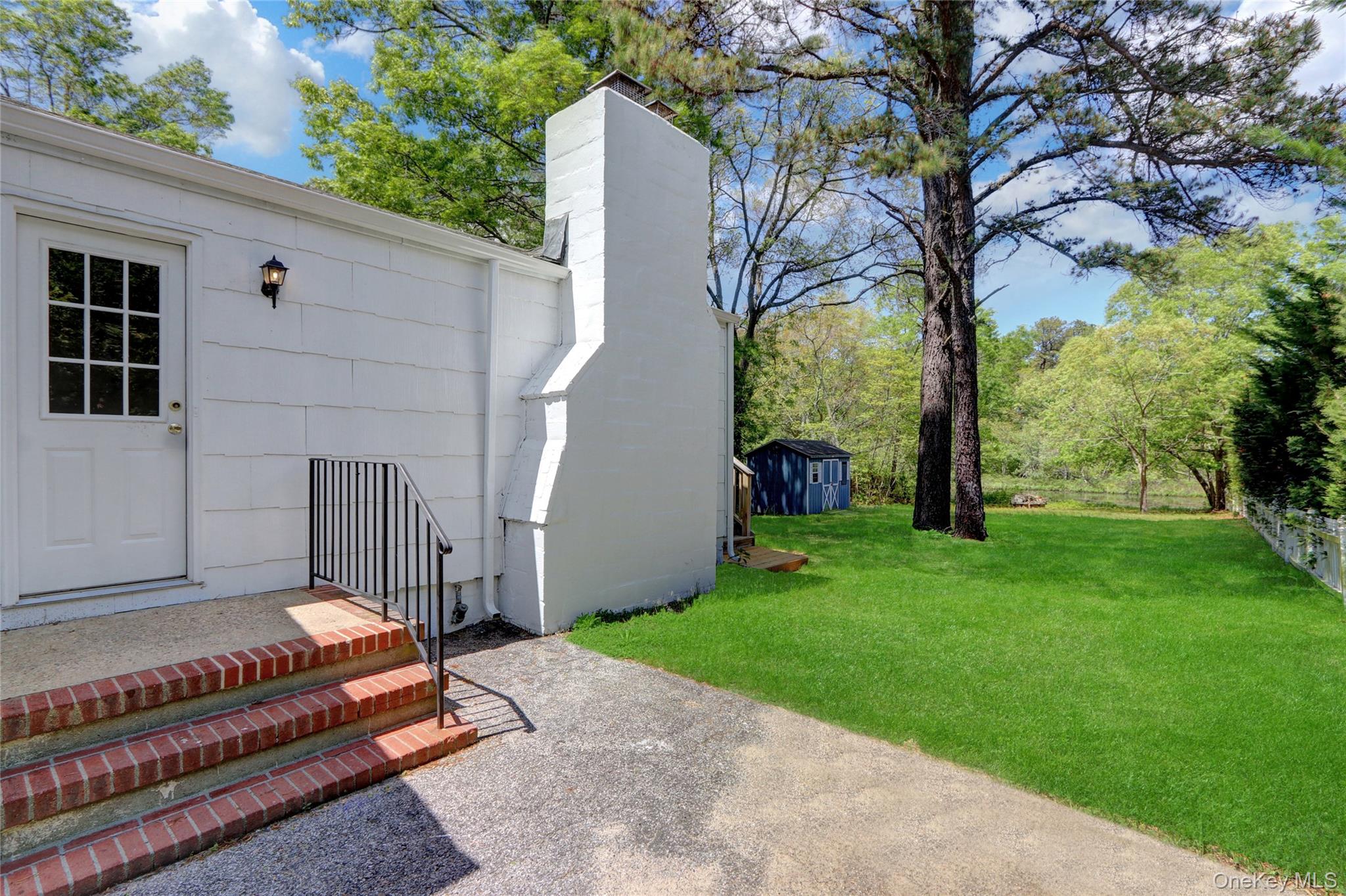 299 South River Road Calverton, NY 11933 - Photo 14 of 18