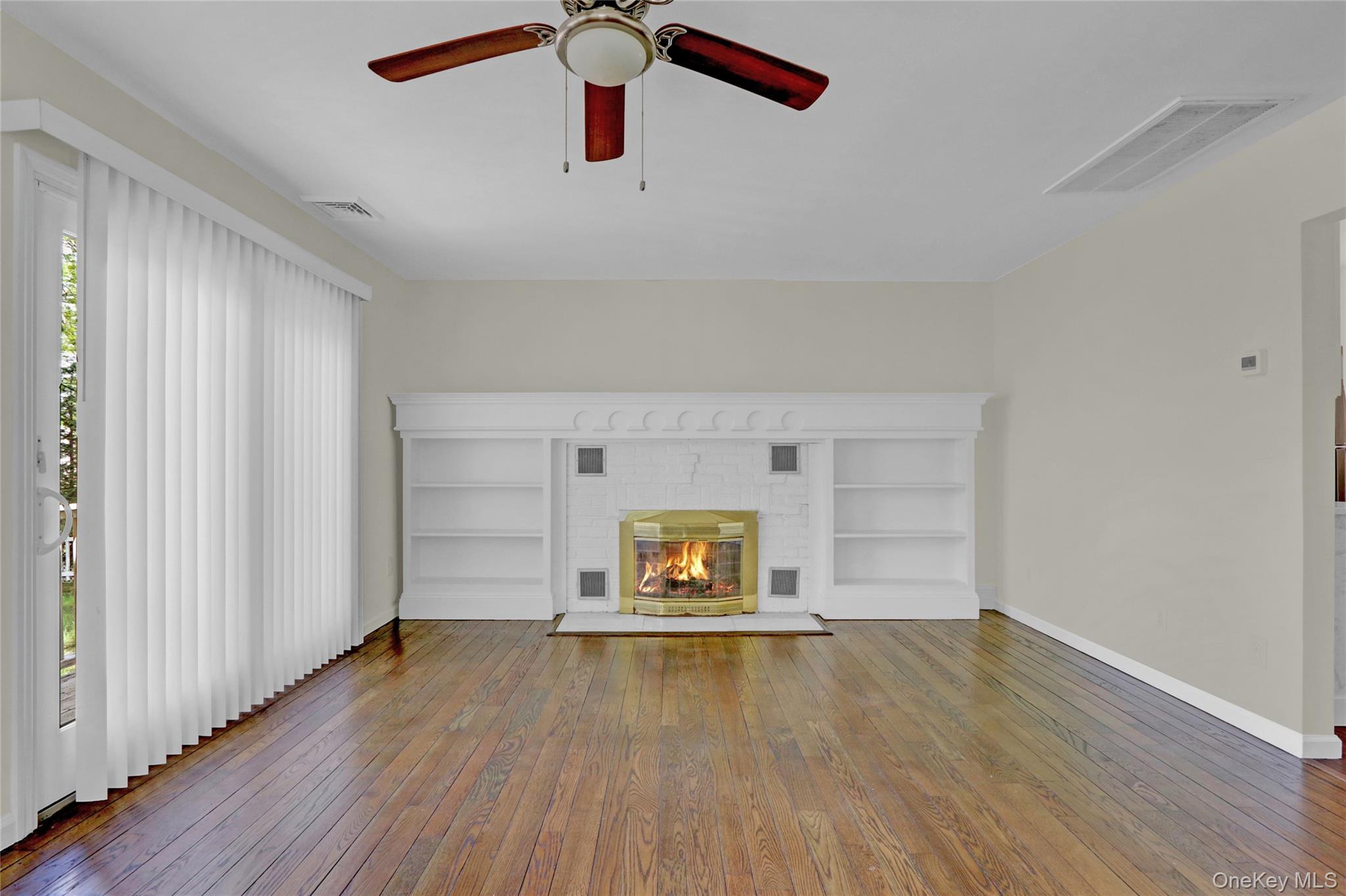 299 South River Road Calverton, NY 11933 - Photo 4 of 18