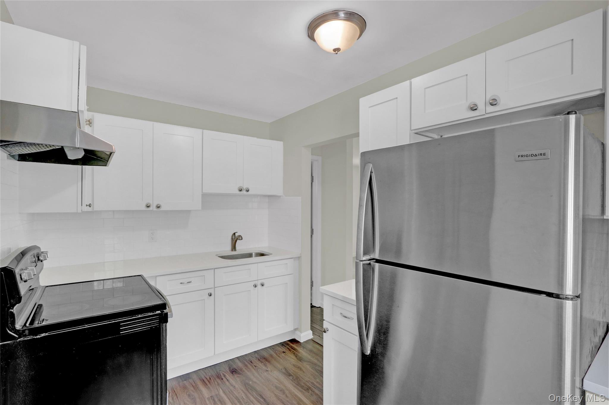 299 South River Road Calverton, NY 11933 - Photo 7 of 18