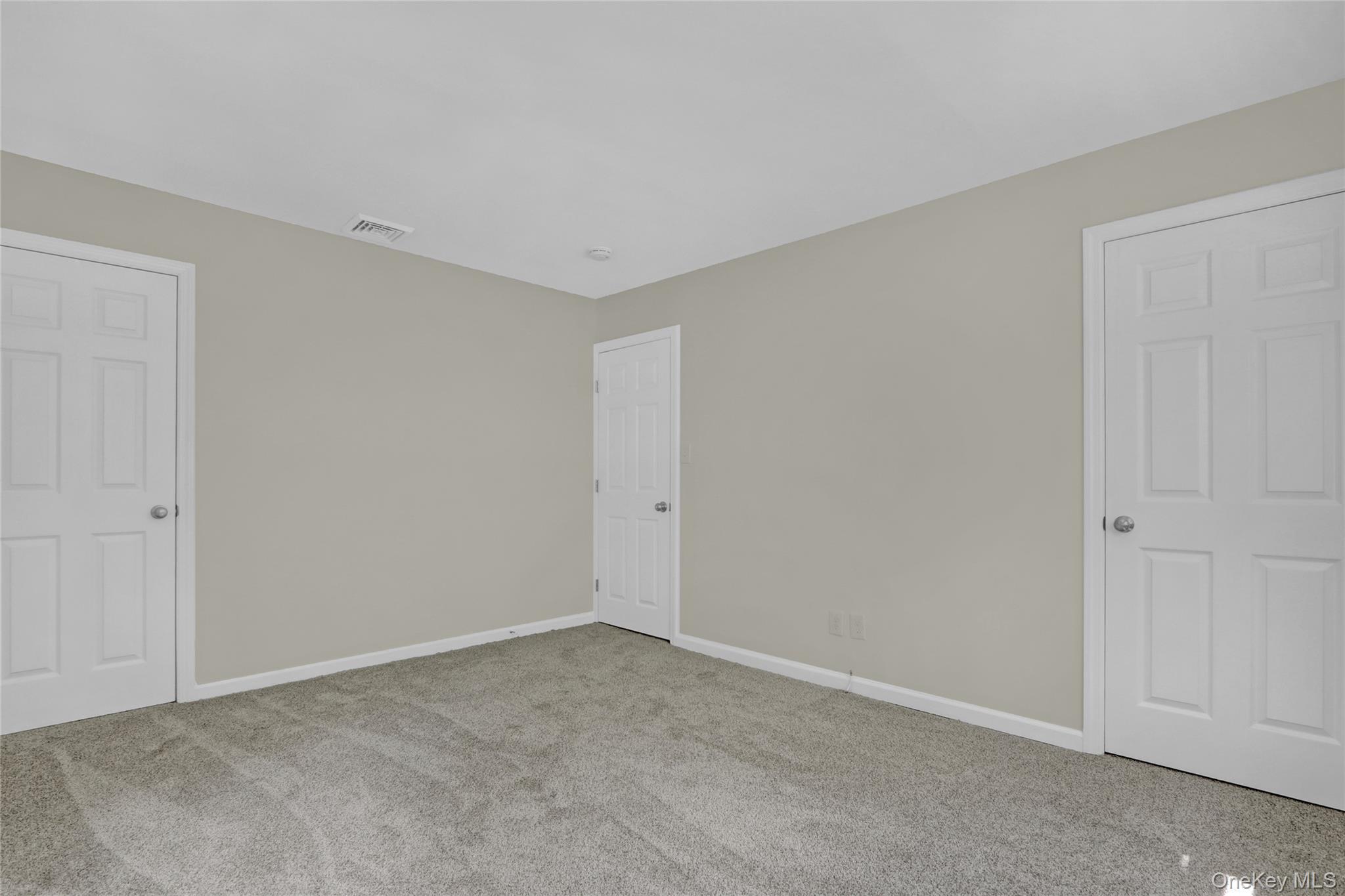 299 South River Road Calverton, NY 11933 - Photo 9 of 18