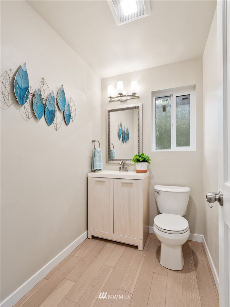 6247 Johnson Point Road Northeast Olympia, WA 98516 - Photo 12 of 35 Gallery Image 12
