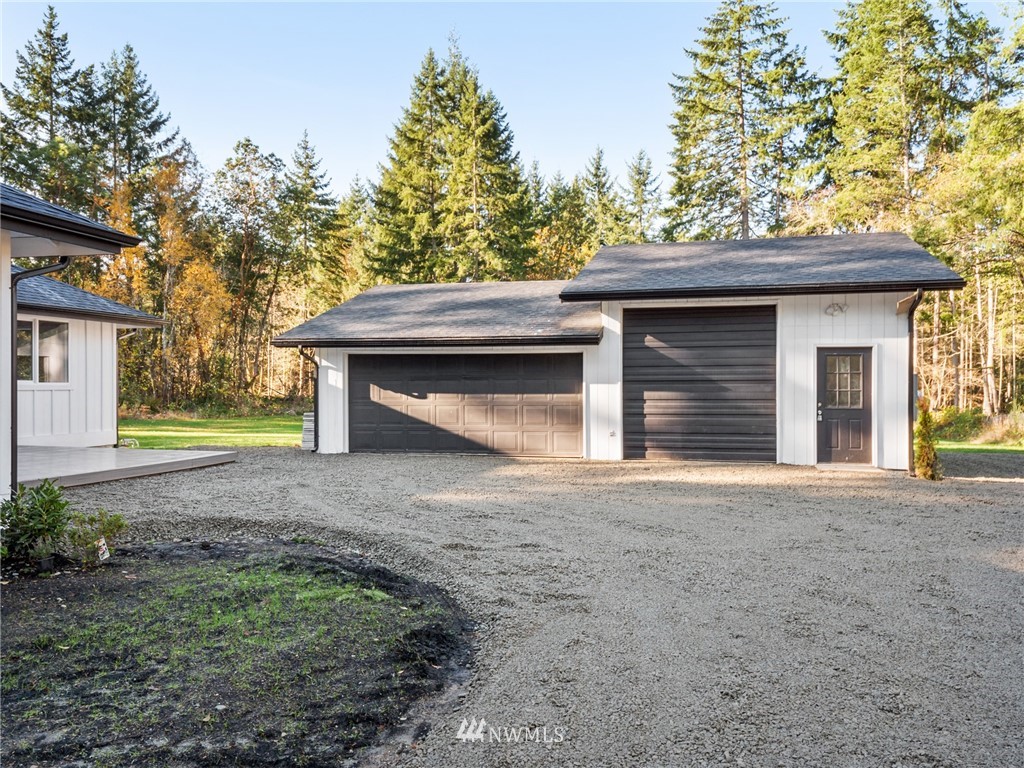 6247 Johnson Point Road Northeast Olympia, WA 98516 - Photo 5 of 35 Gallery Image 5