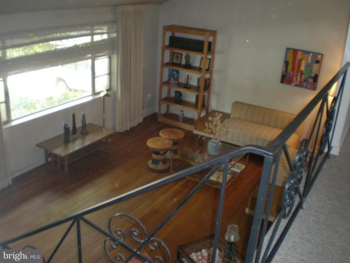 12909 Dean Road Silver Spring, MD 20906 - Photo 1 of 14 Living Room