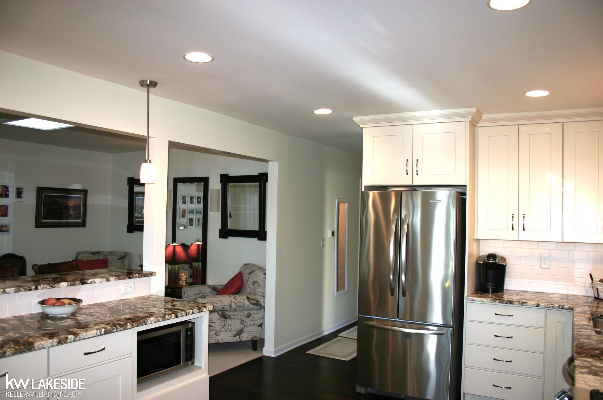 3564 Rush Lake Road Pinckney, MI 48169 - Photo 7 of 55 50125941-6.JPG