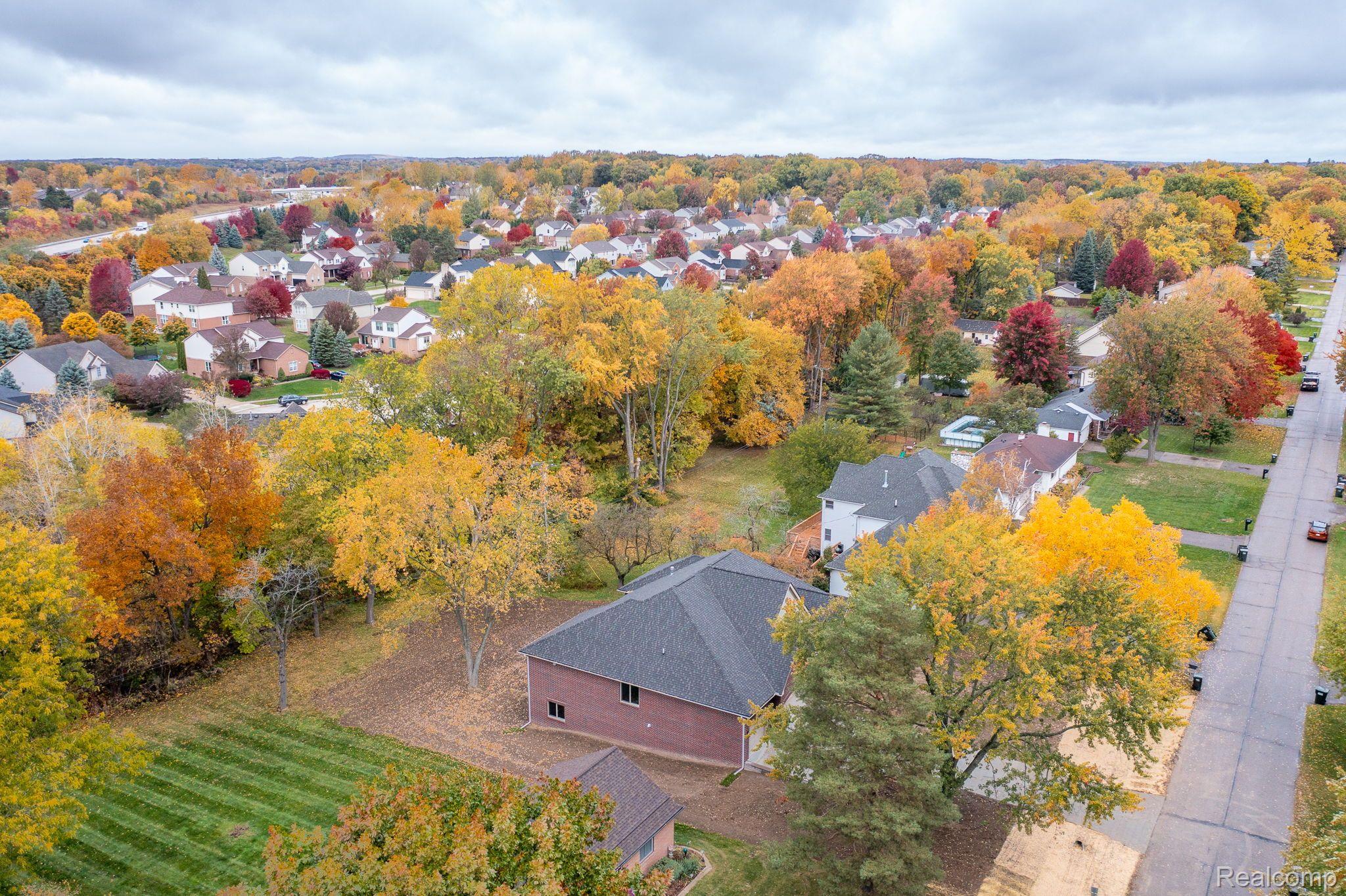2890 Harrington Road Rochester, MI 48307 - Photo 7 of 50 Gallery Image 7