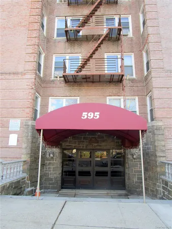 $169,000 | 595 McLean Avenue, Unit 6A, Yonkers, NY 10705