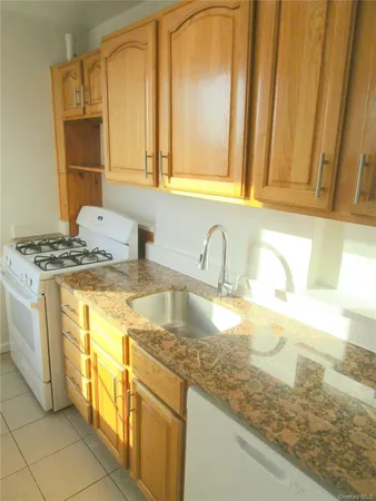$169,000 | 595 McLean Avenue, Unit 6A, Yonkers, NY 10705