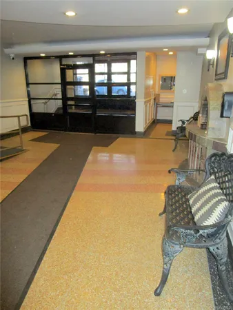 $169,000 | 595 McLean Avenue, Unit 6A, Yonkers, NY 10705