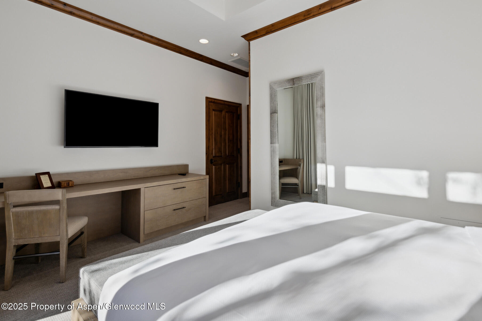 415 East Dean St Unit 4 Week 29 Aspen, CO 81611 - Photo 11 of 30 4BBedroom