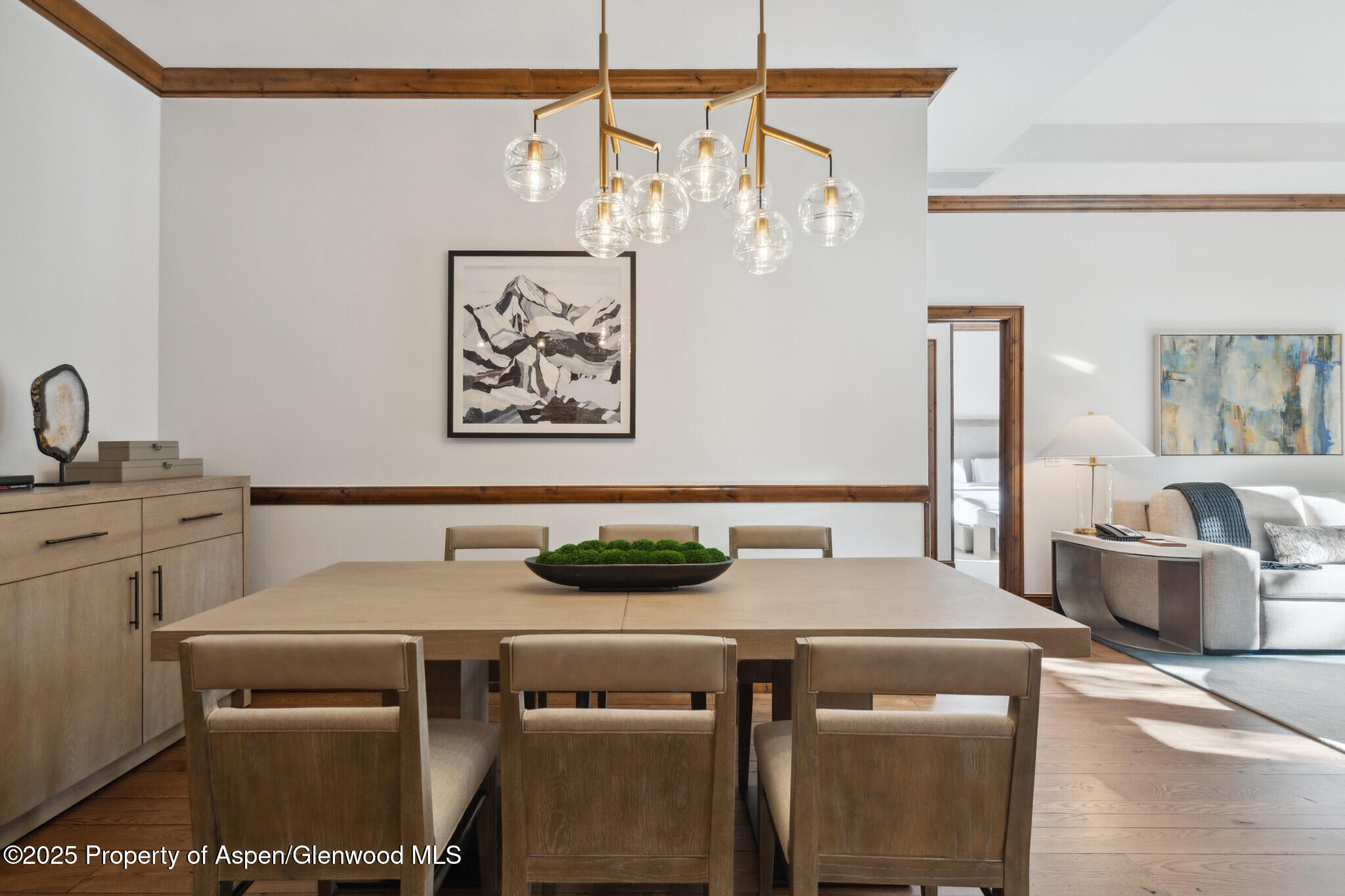 415 East Dean St Unit 4 Week 29 Aspen, CO 81611 - Photo 9 of 30 4BDiningTable