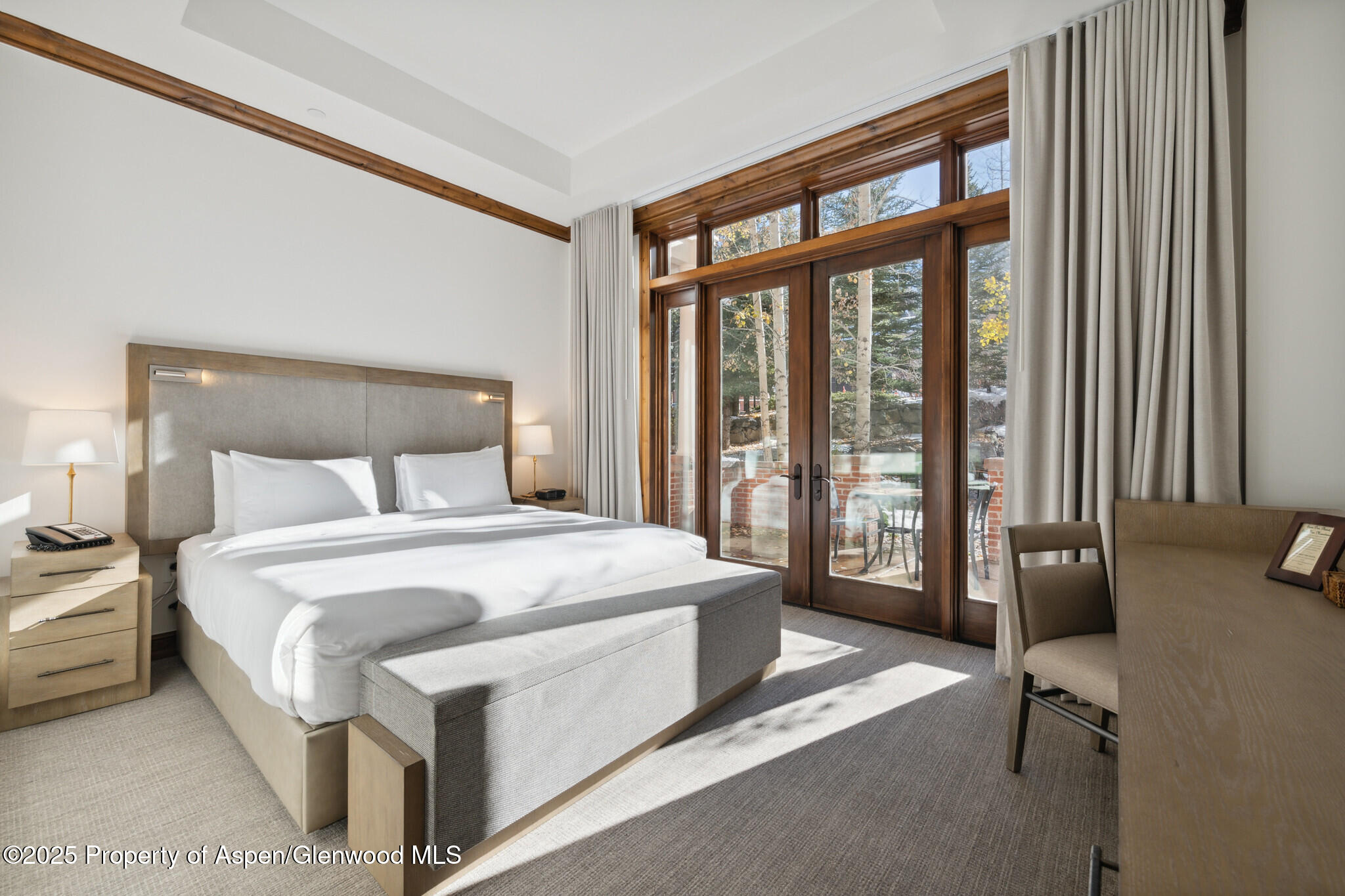 415 East Dean St Unit 4 Week 29 Aspen, CO 81611 - Photo 10 of 30 4BBedroomBedSouthFacingWindows