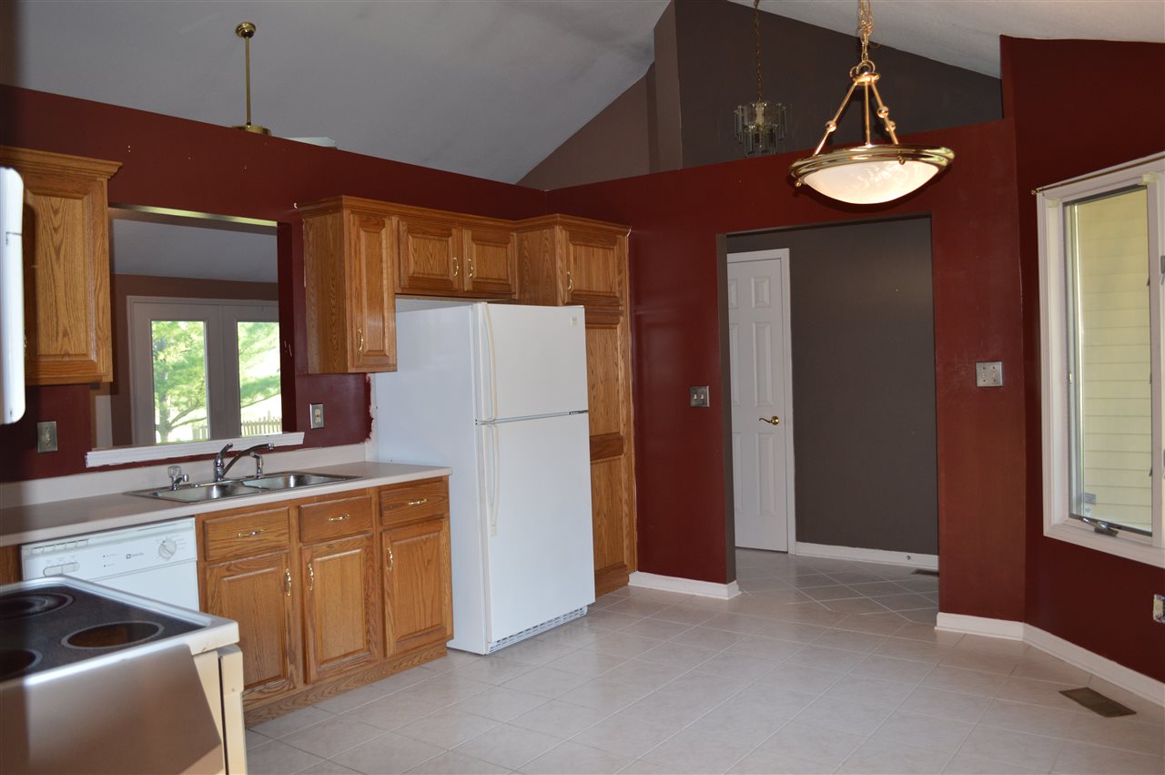 8511 Spring Forest Drive Fort Wayne, IN 46804 - Photo 6 of 15 Gallery Image 6