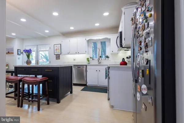 $899,900 | 7806 Worthing Court, Alexandria, VA 22315