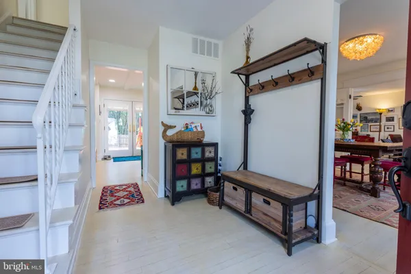 $899,900 | 7806 Worthing Court, Alexandria, VA 22315