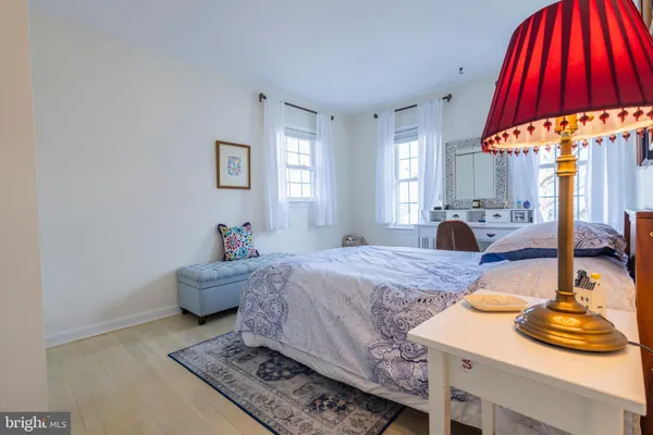 $899,900 | 7806 Worthing Court, Alexandria, VA 22315