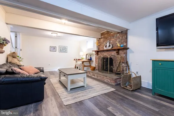 $899,900 | 7806 Worthing Court, Alexandria, VA 22315