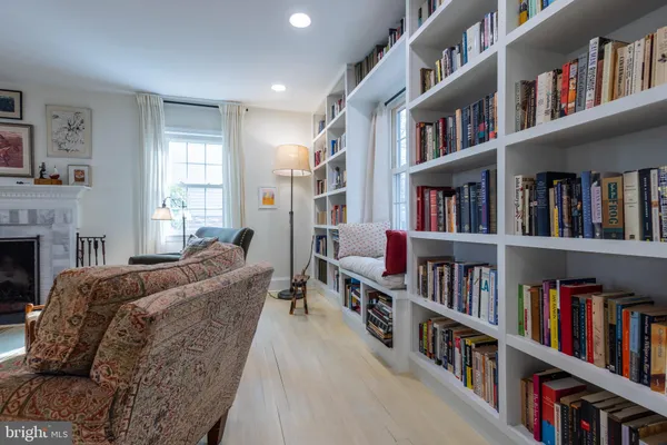 $899,900 | 7806 Worthing Court, Alexandria, VA 22315