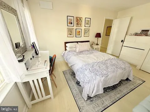 $899,900 | 7806 Worthing Court, Alexandria, VA 22315