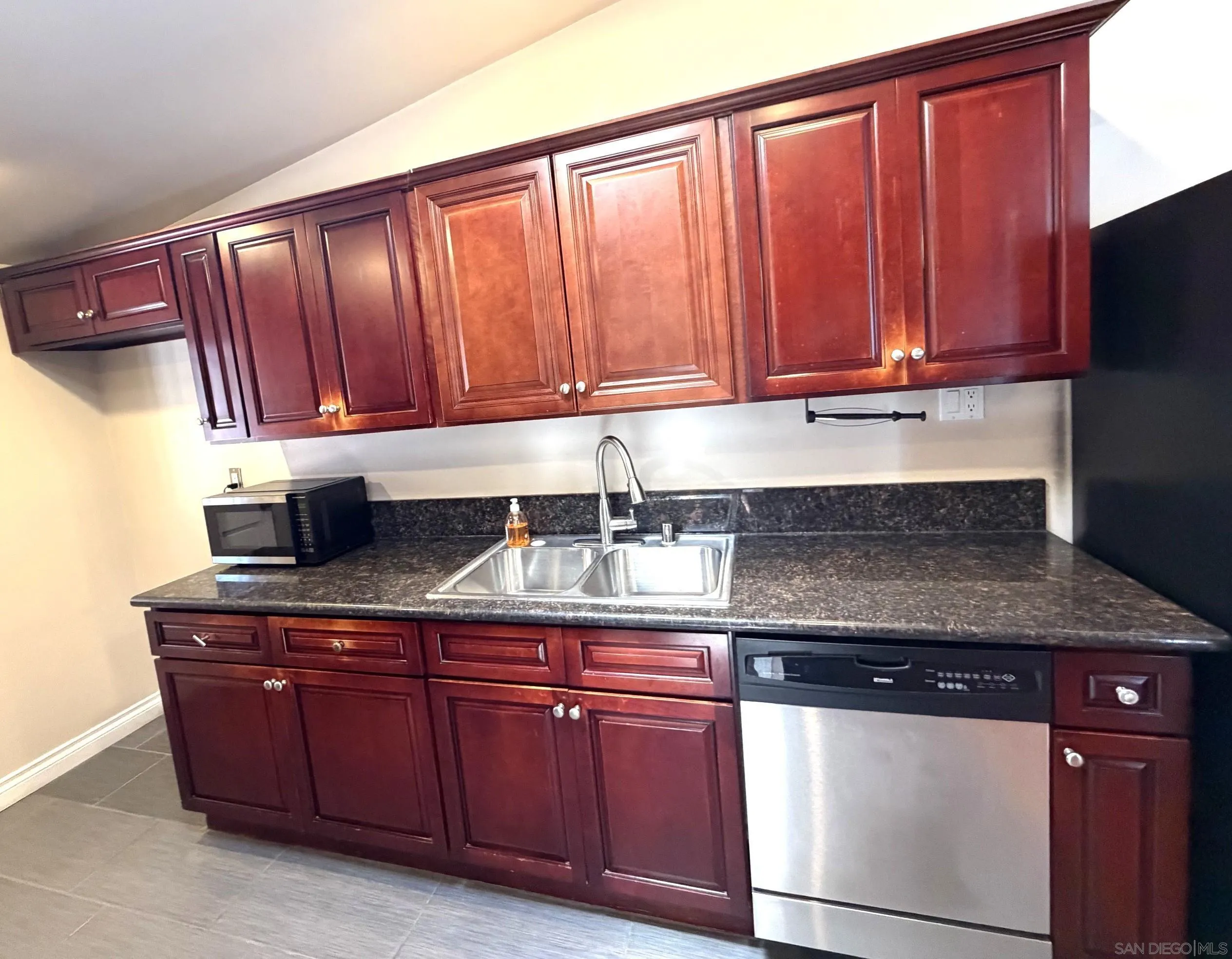 12923 Slack Street Poway, CA 92064 - Photo 8 of 27