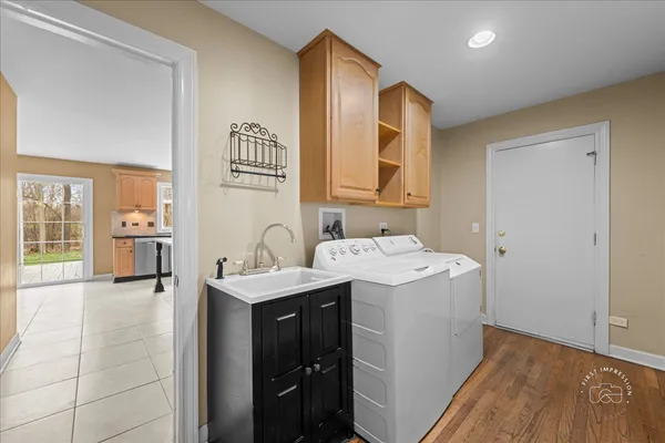 $829,000 | 809 Heatherton Drive, Naperville, IL 60563