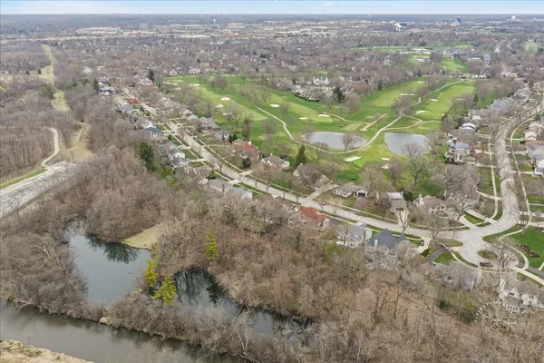 $829,000 | 809 Heatherton Drive, Naperville, IL 60563