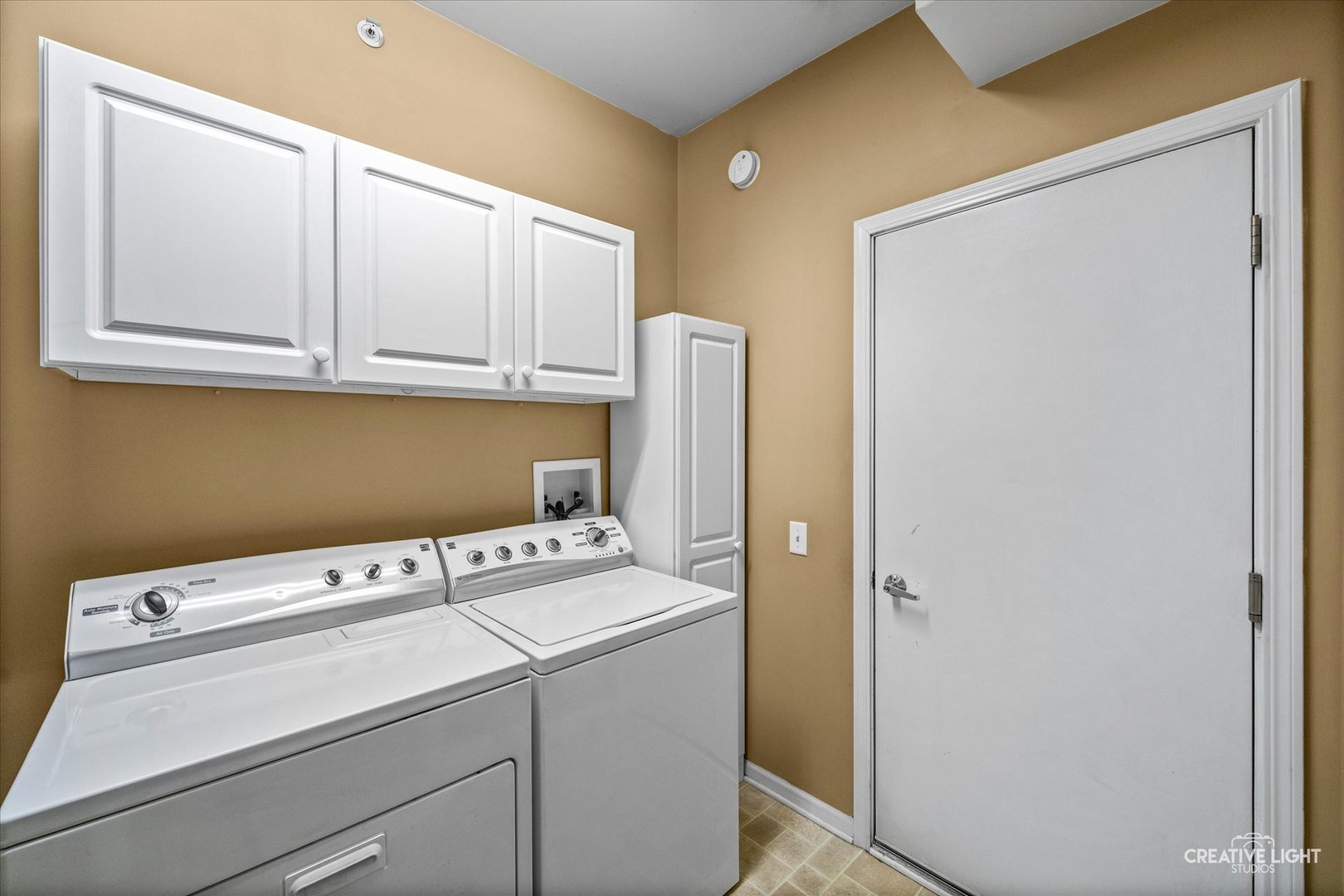 13611 Hemlock Road Huntley, IL 60142 - Photo 14 of 16 a utility room with dryer and washer