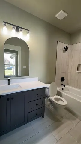 a bathroom with a bathtub