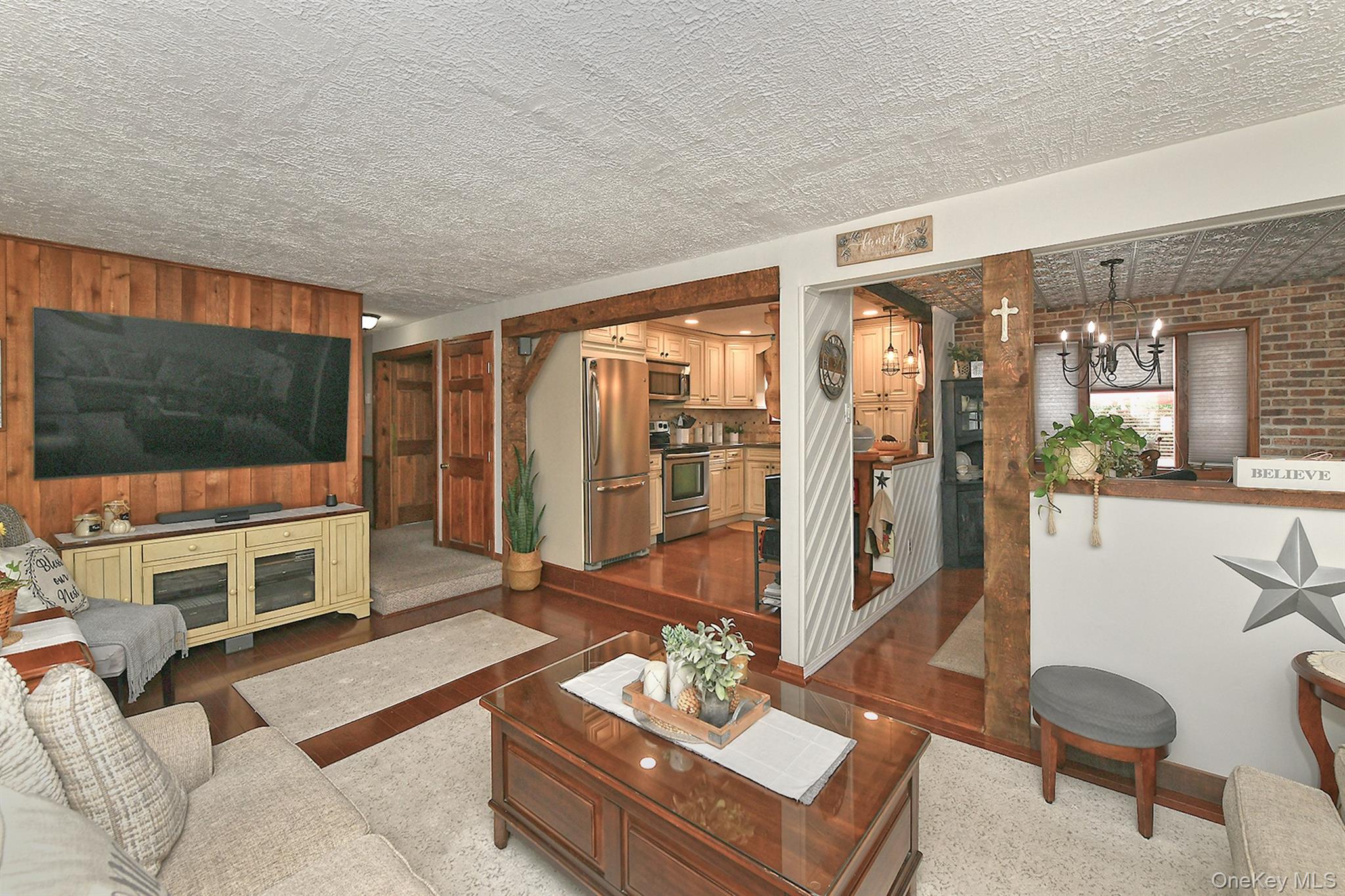 35 Jensen Road Bay Shore, NY 11706 - Photo 10 of 31 Gallery Image 10