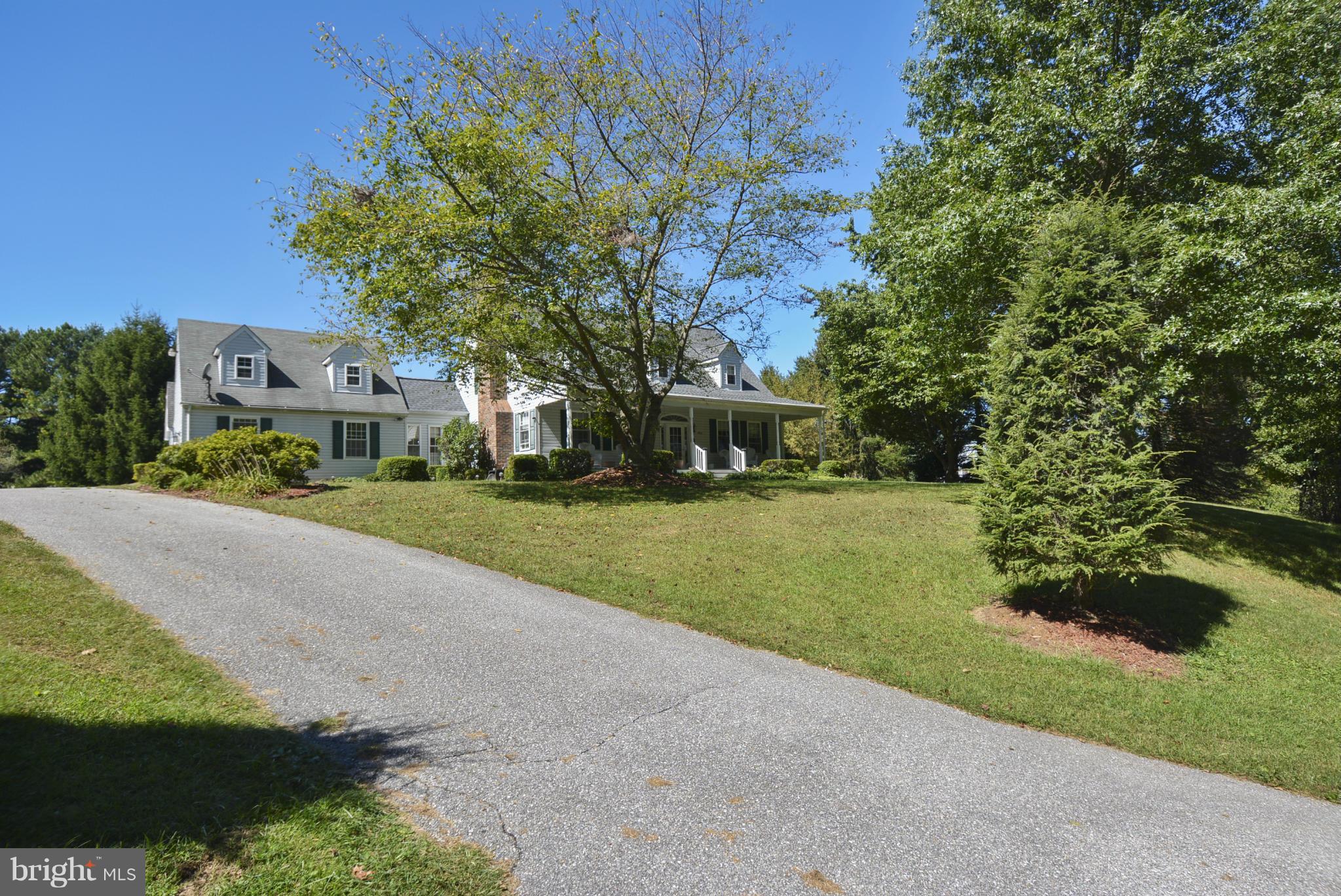 4150 Louisville Road Finksburg, MD 21048 - Photo 27 of 30 Paved drive with additional parking spaces