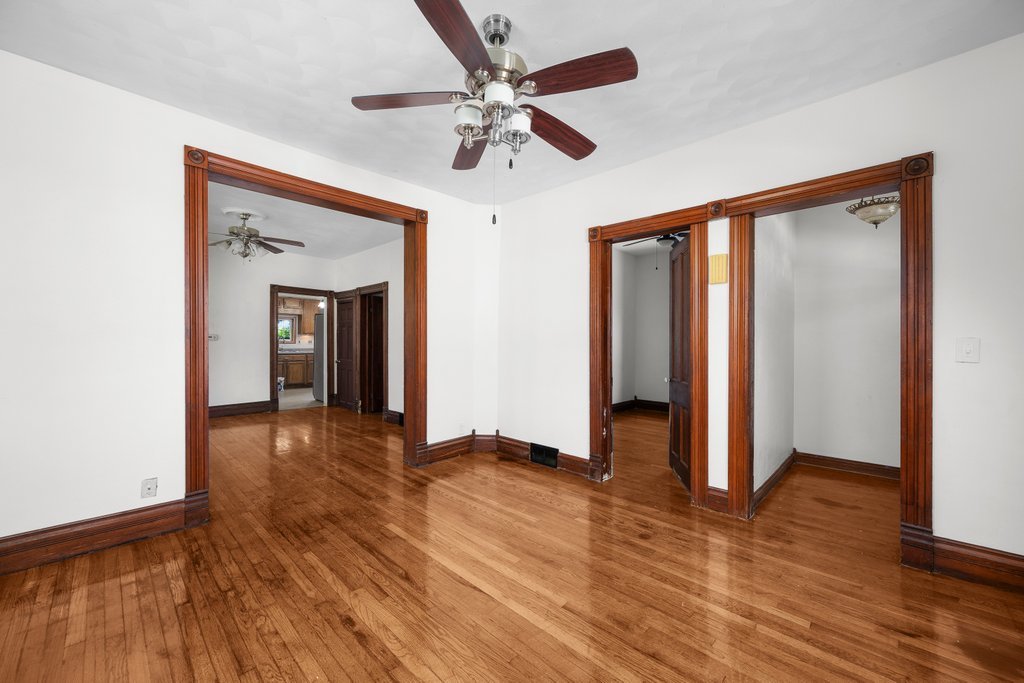 811 15th Street B Moline, IL 61265 - Photo 9 of 25