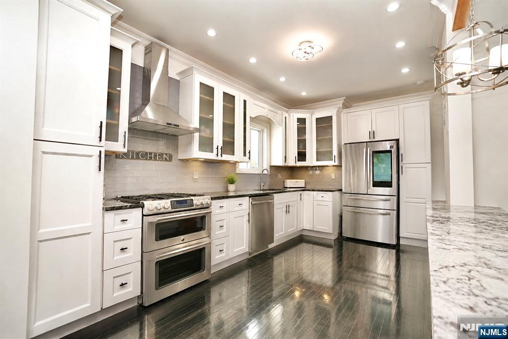 11 Insley Avenue Rutherford, NJ 07070 - Photo 4 of 41