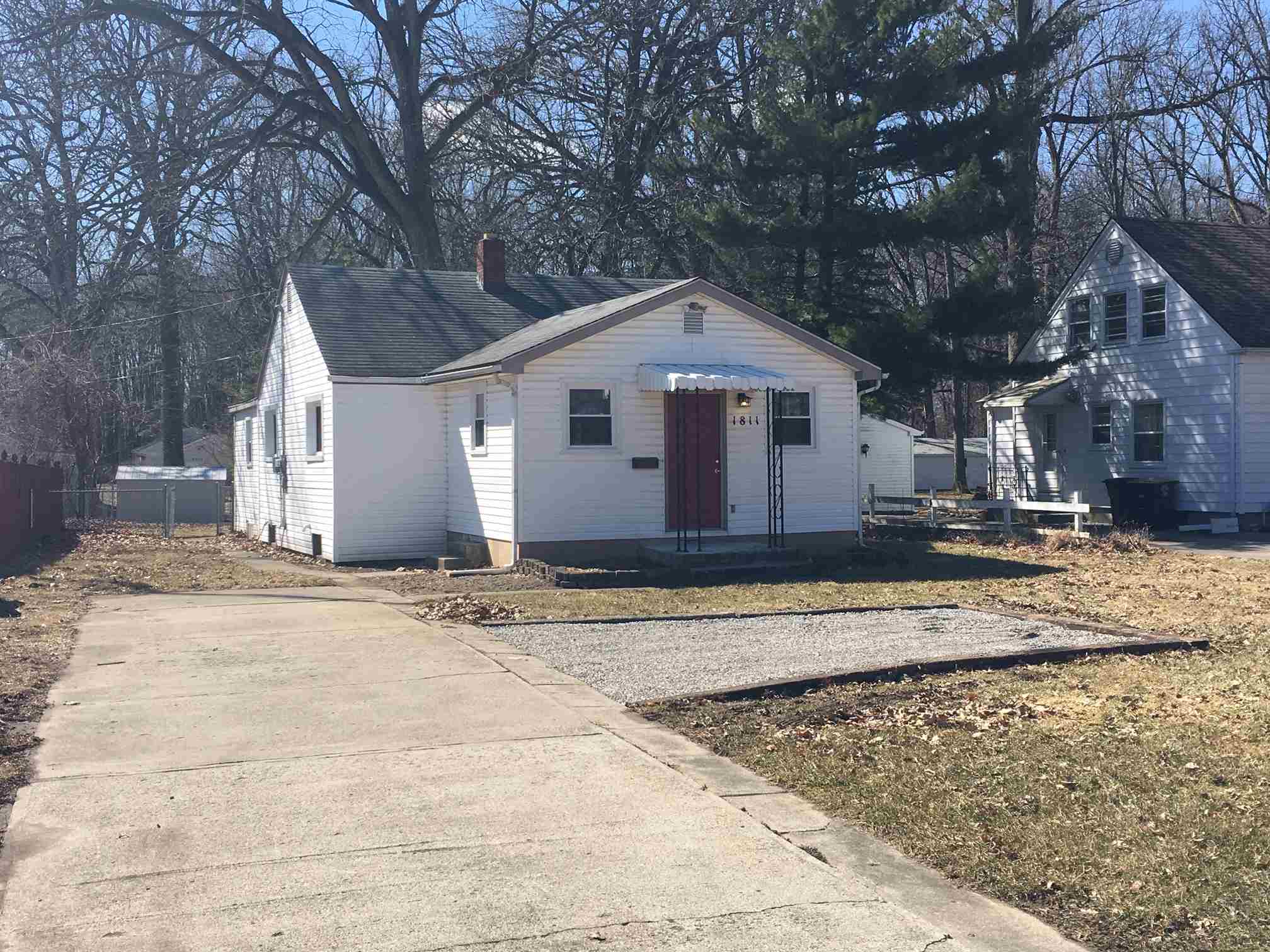 1811 Lower Huntington Road Fort Wayne, IN 46819 - Photo 1 of 28