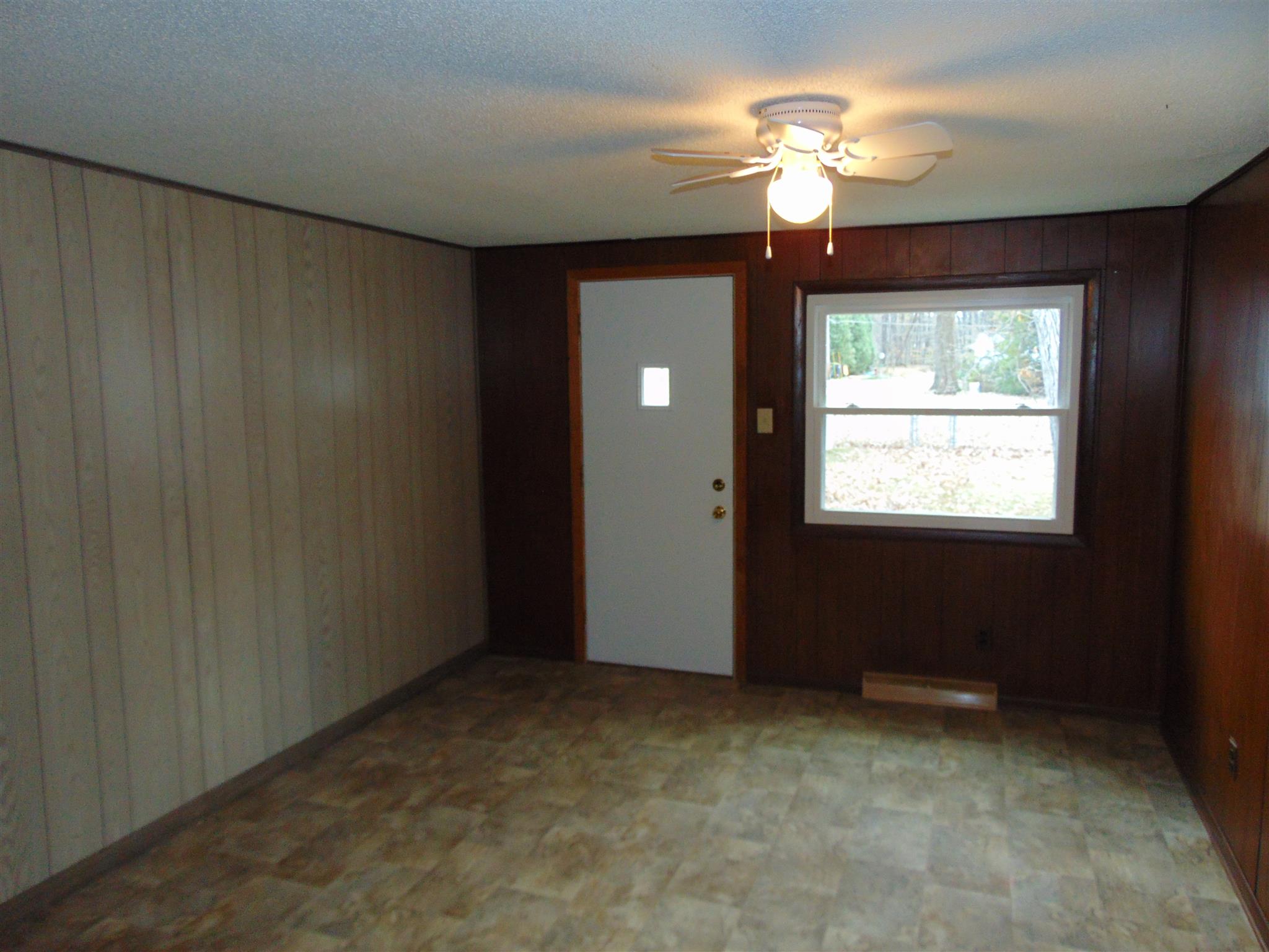 1811 Lower Huntington Road Fort Wayne, IN 46819 - Photo 14 of 28
