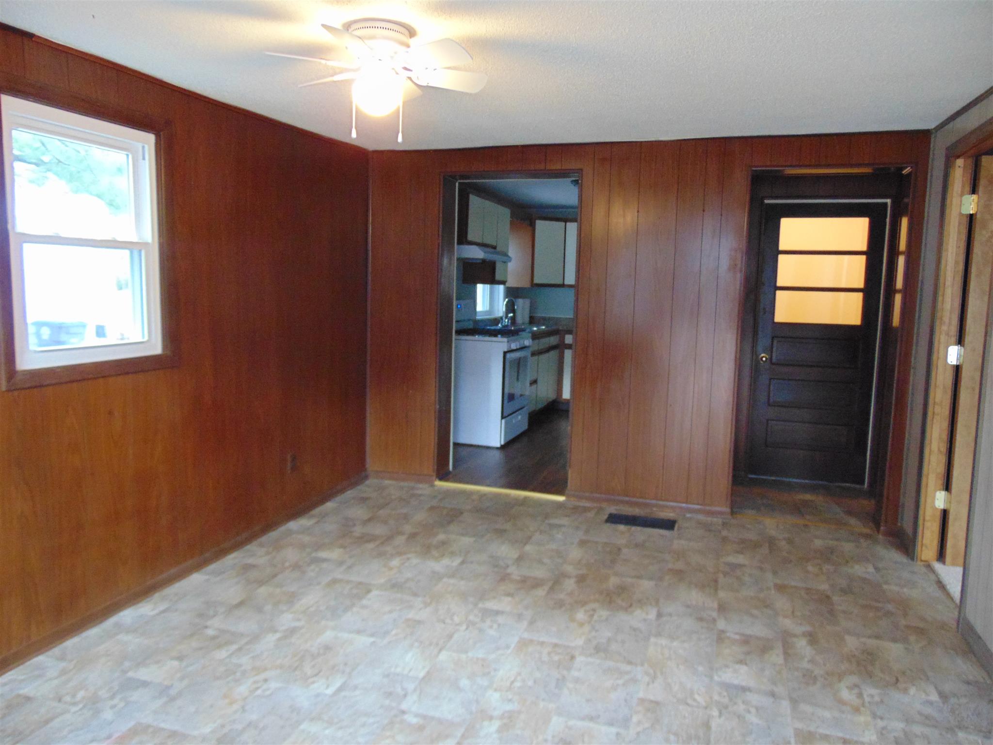 1811 Lower Huntington Road Fort Wayne, IN 46819 - Photo 15 of 28