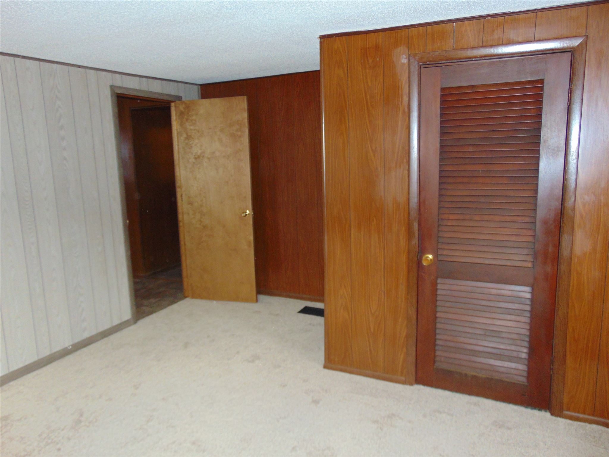 1811 Lower Huntington Road Fort Wayne, IN 46819 - Photo 19 of 28