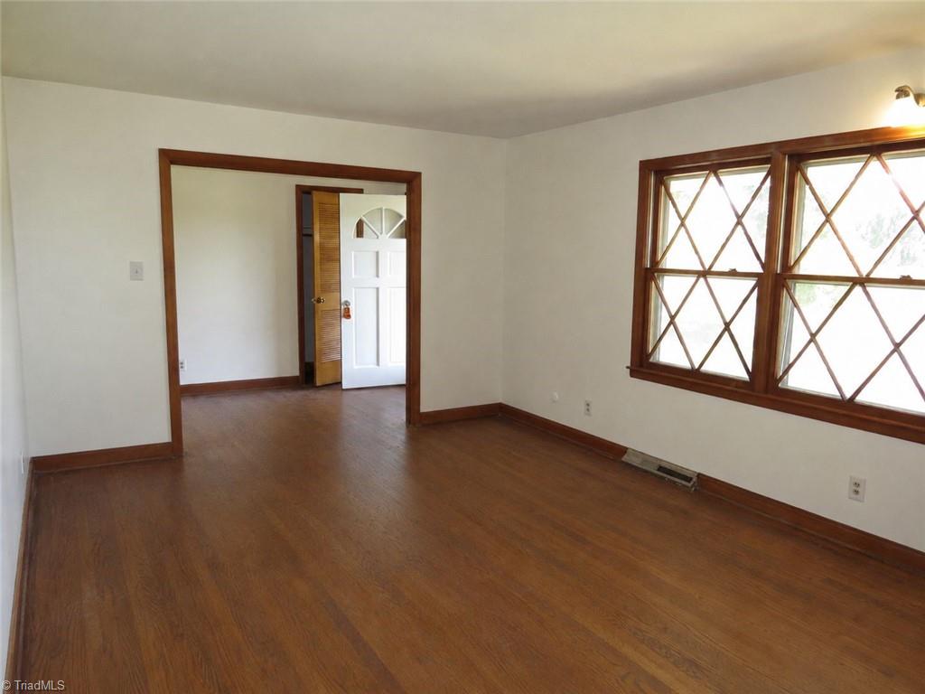3210 Garden Road Burlington, NC 27215 - Photo 3 of 35