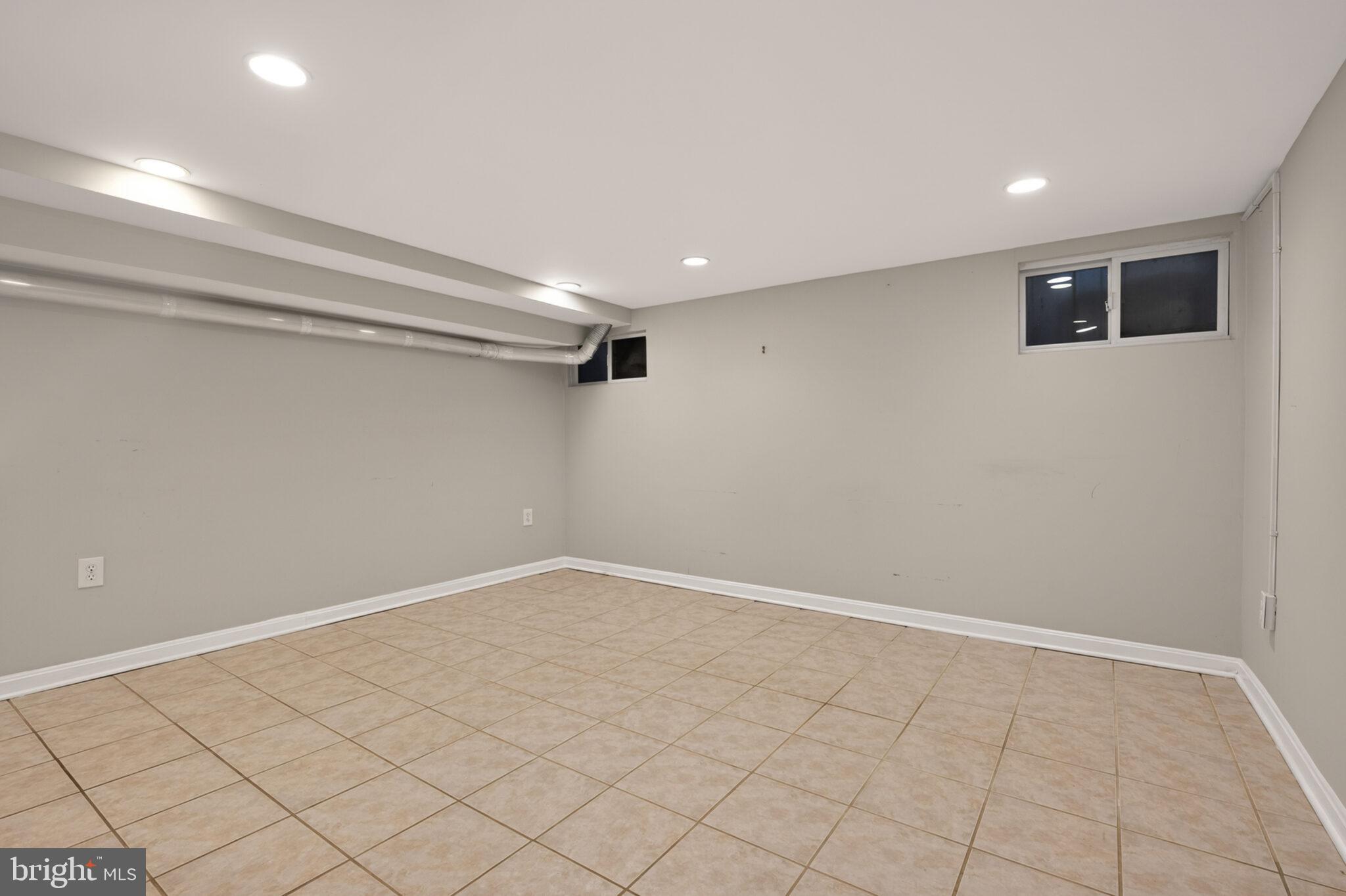 302 N Street Southwest, Unit 302 Washington, DC 20024 - Photo 27 of 68 a view of an empty room