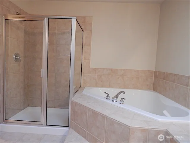 $4,300 | 1016 Lawton Road, Lynnwood, WA 98036