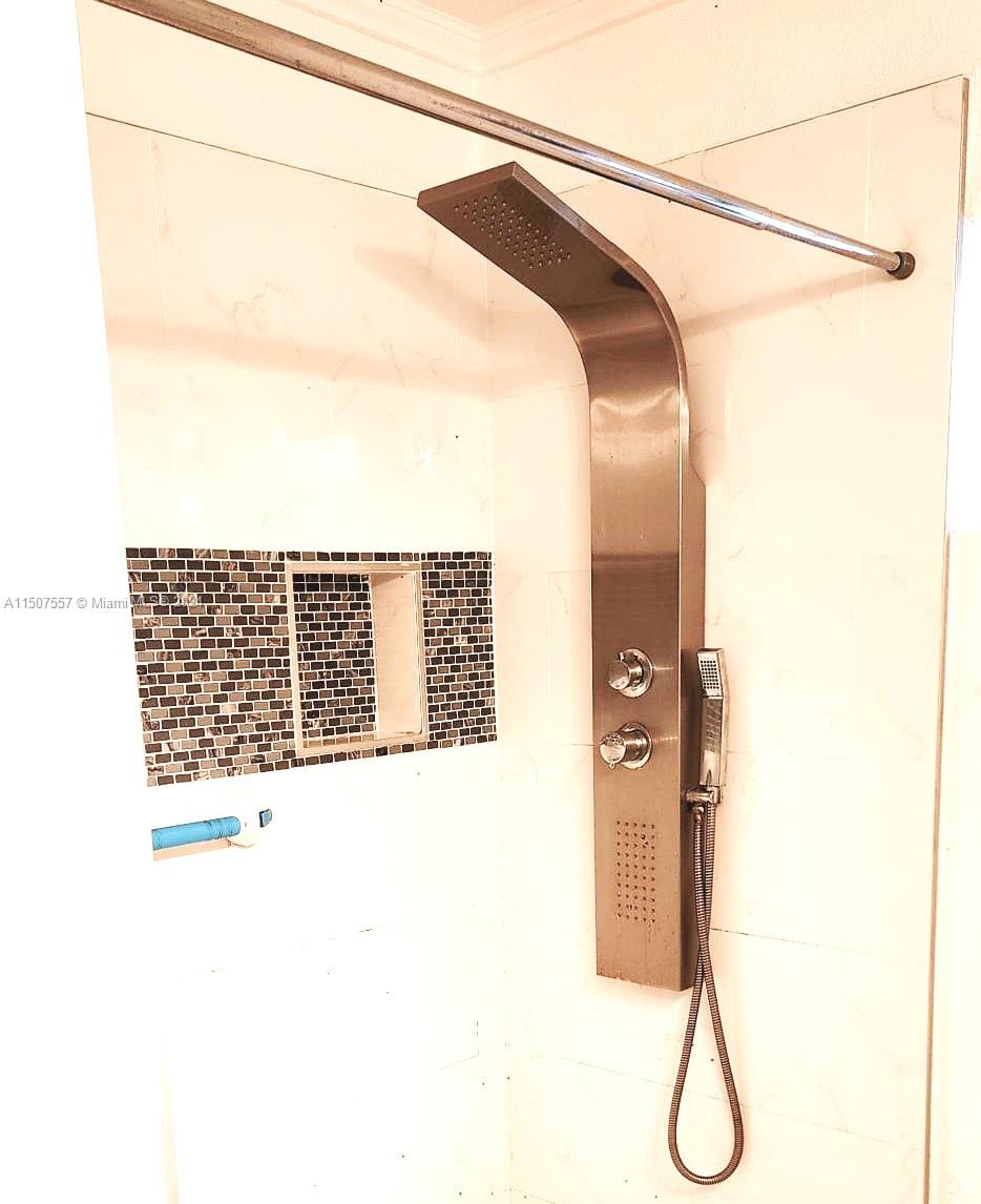 12441 Southwest 190th Terrace Miami, FL 33177 - Photo 24 of 24 a picture of a bathroom