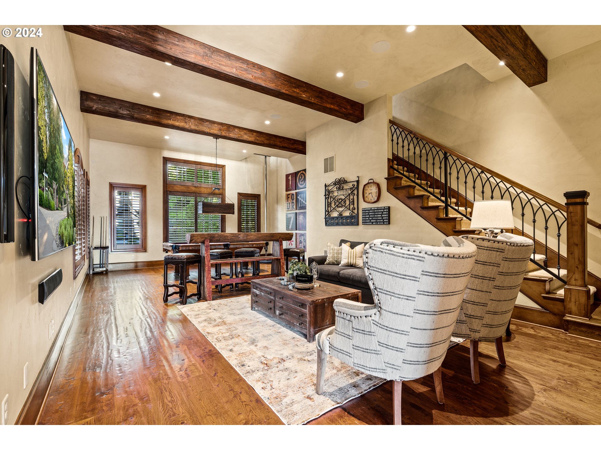 12780 South Fielding Road Lake Oswego, OR 97034 - Photo 26 of 48 a living room with furniture and a wooden floor