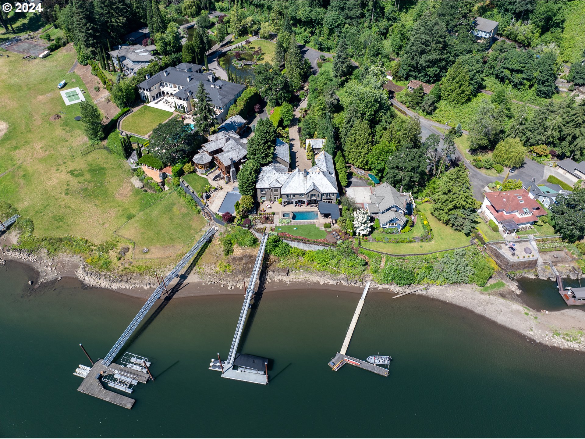 12780 South Fielding Road Lake Oswego, OR 97034 - Photo 47 of 48 a small garden with trees in the background
