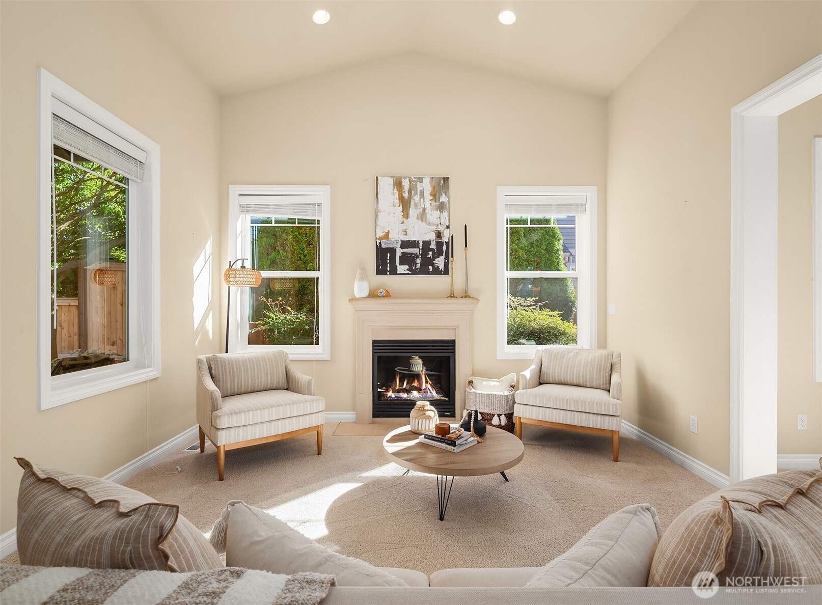 9815 224th Street Southwest Edmonds, WA 98020 - Photo 5 of 38 Gallery Image 5